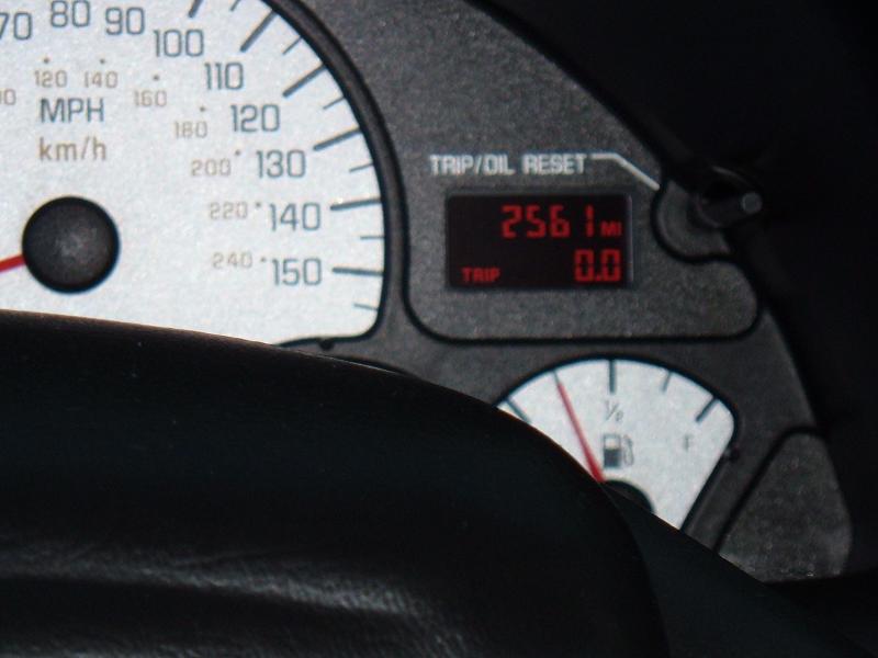 hr_1_.interior.odometer.resized.JPG