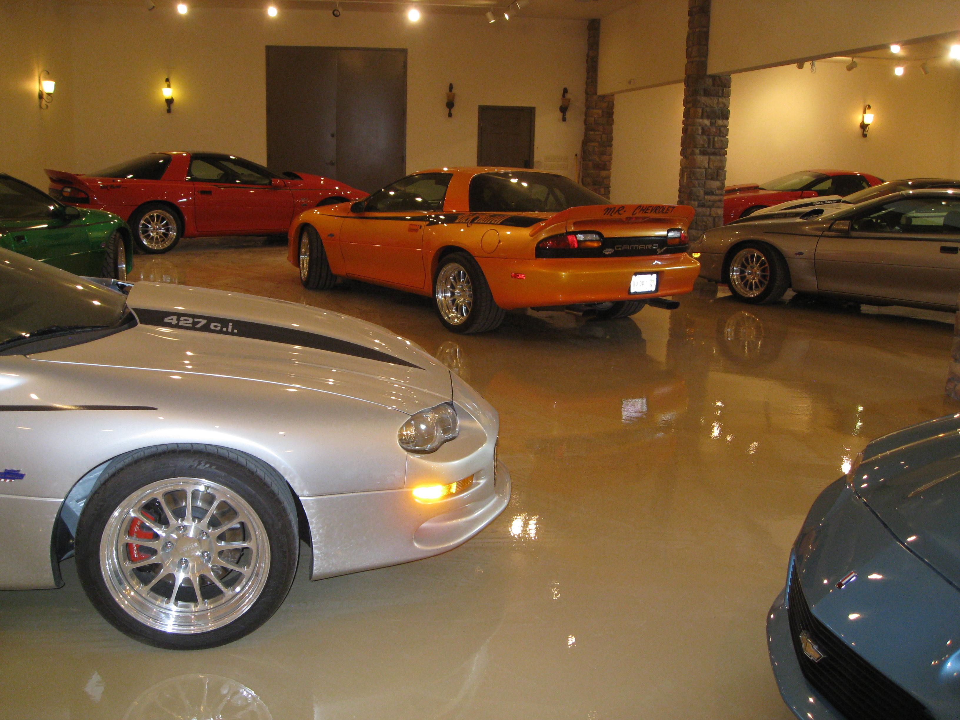 Showroom2.JPG